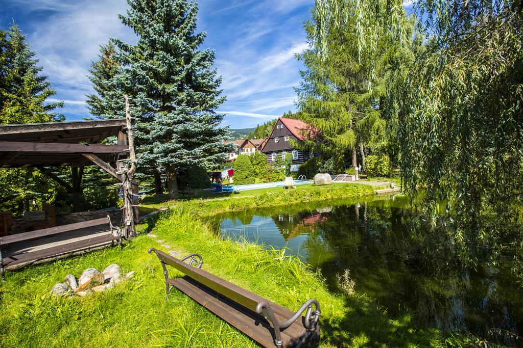 Chata Pod Lipami Hotel Rokytnice nad Jizerou Kültér fotó