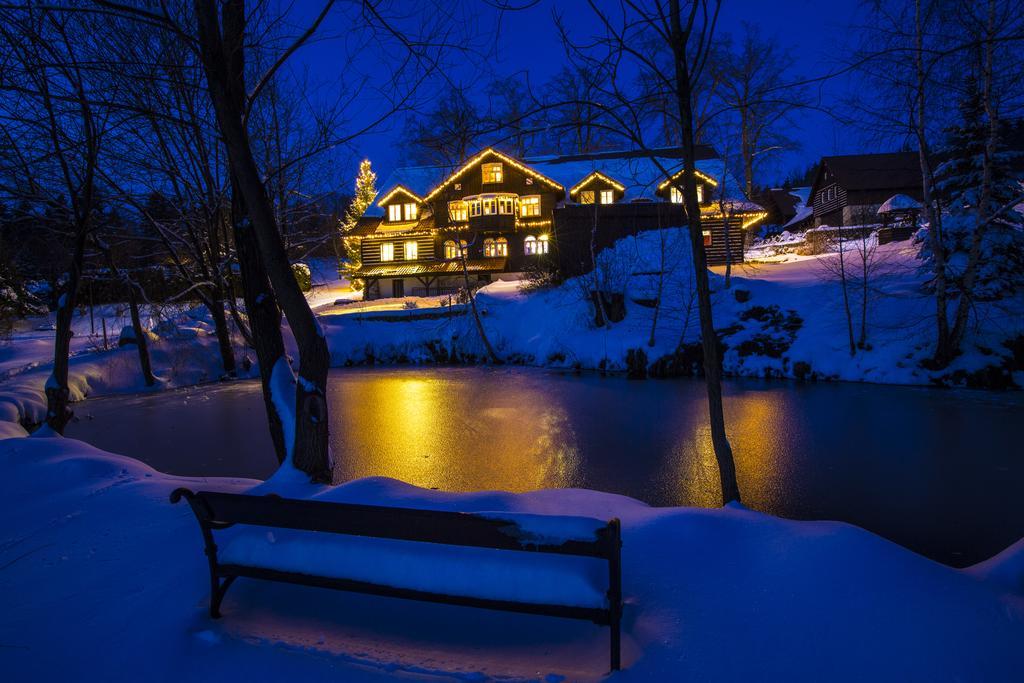 Chata Pod Lipami Hotel Rokytnice nad Jizerou Kültér fotó